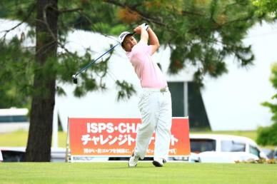 初日首位の永松宏之は我慢のゴルフで単独3位。逆転優勝を狙う！！