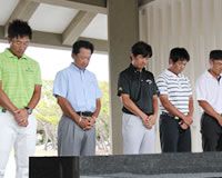 出場選手が沖縄平和祈念公園を訪問