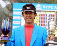 鈴木亨が５年ぶりのツアー通算８勝目