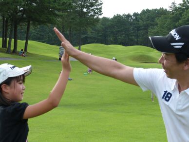 宍戸ヒルズCCと静ヒルズCCでスナッグゴルフ親子大会を開催(7月28日)