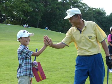 静ヒルズCCと宍戸ヒルズCCでスナッグゴルフ親子大会を開催(8月3日)