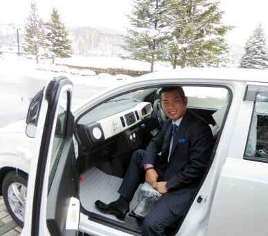 ジャパンゴルフツアー選手会が東北３県に福祉車両を寄贈（３月11日）