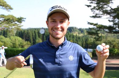 スナイダーが”あきたこまち”を兵庫県神戸市の児童養護施設に寄贈