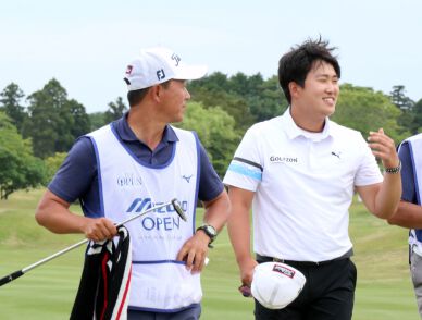 University player Young-Woong Kim emerges for the chance of victory toward the weekend
