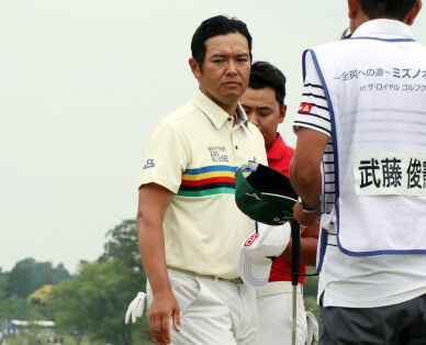 Toshinori Muto as one of Host Pro shows frustration after plunging at tied to 14th finish