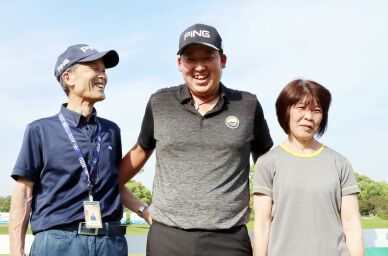 Tomoharu Otsuki finally gets his 1st victory after 9 years as a Pro