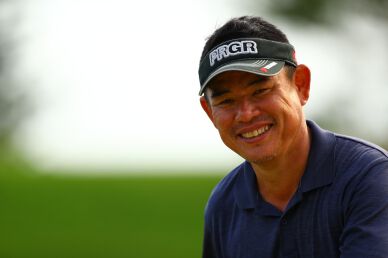 Another 40 something is making a good start 48 years old Tetsuji Hiratsuka at 5T on Day 1