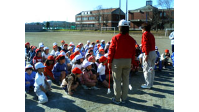 瓜連町立瓜連小学校（茨城那珂郡）にてスナッグゴルフ講習を実施。（12月21日）