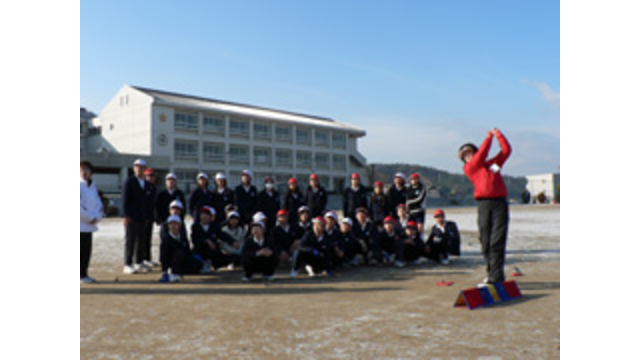 東広島市立西条小学校にてスナッグゴルフ実技講習を実施（2月5日）