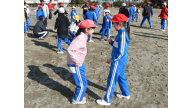 常陸大宮市立檜沢小学校でスナッグゴルフ実技講習を実施（2月15日）