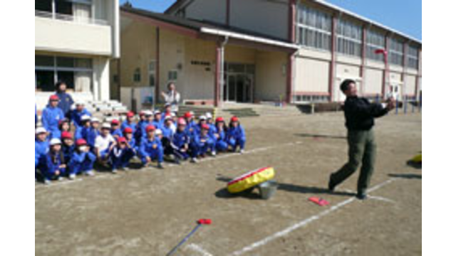 常陸太田市立水府小学校でスナッグゴルフ実技講習を実施（2月23）