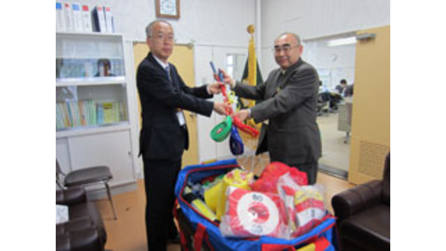 北海道北広島市立双葉小学校にスナッグゴルフ・スクールセットを寄贈（4月25日）