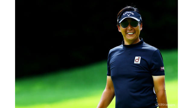 Choi battles back from the brink to lead