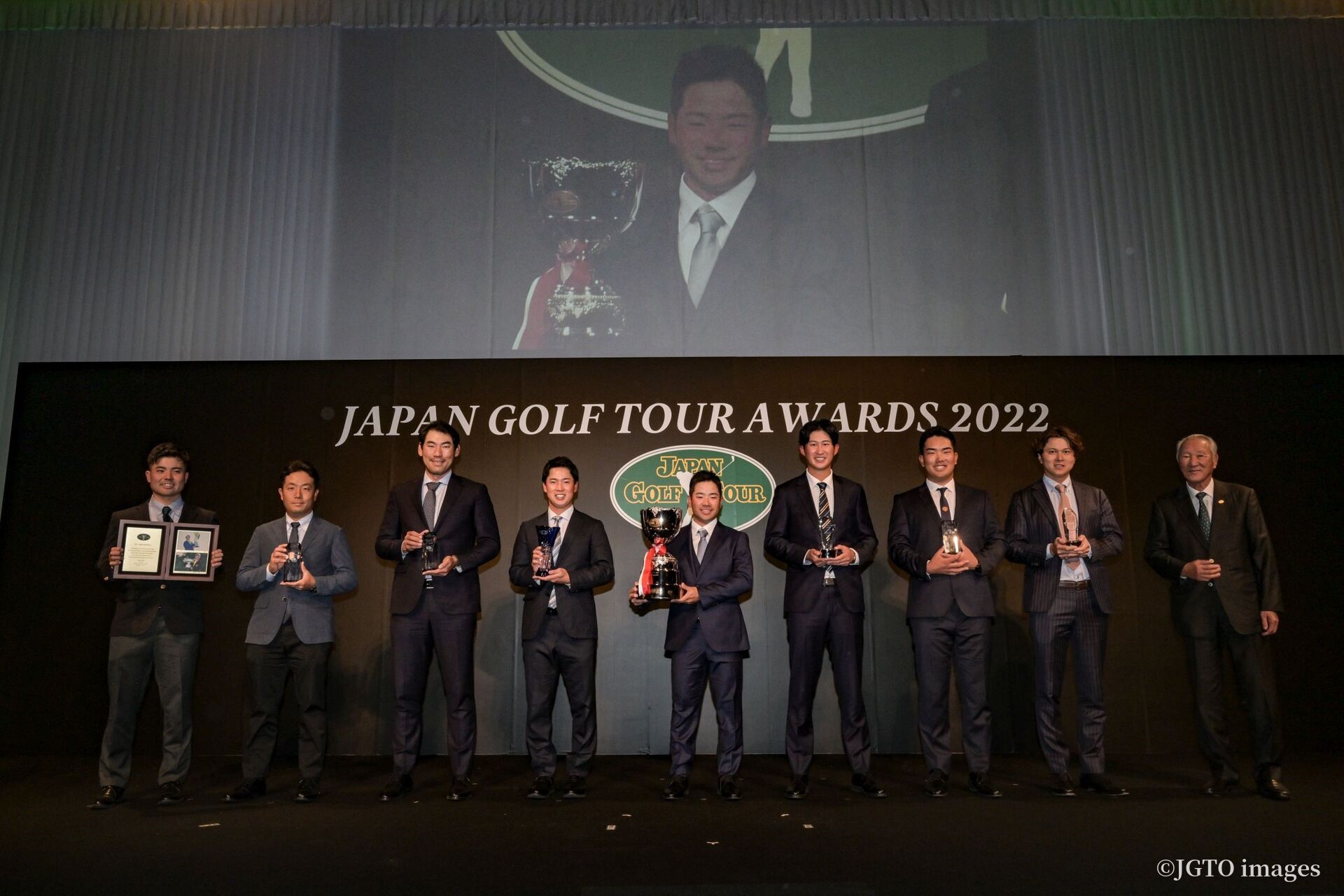 MVP Higa tops money list, winners lauded at JGTO awards ceremony