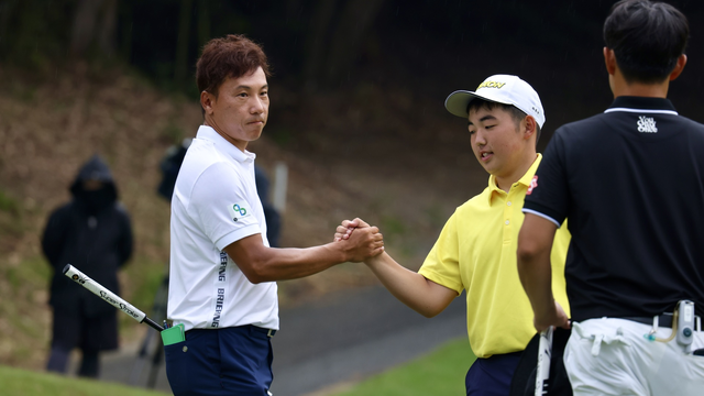 内藤寛太郎が単独首位！「ゆっくりやってきますよ」と期待度ゼロで目指す頂点