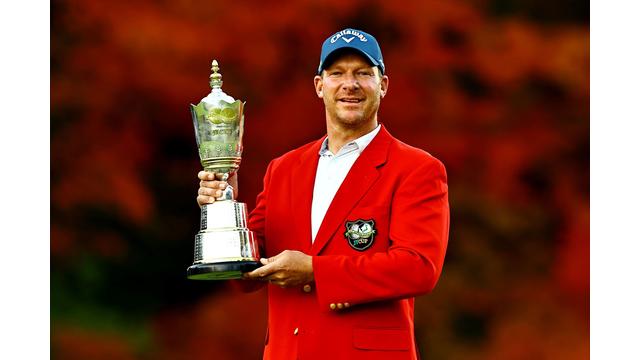 Emotional Norris ends three-year title drought by winning Golf Nippon Series JT Cup