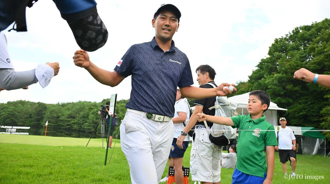 石坂が首位、生源寺と並ぶ1差2位浮上の吉田「人生自己ベストの62