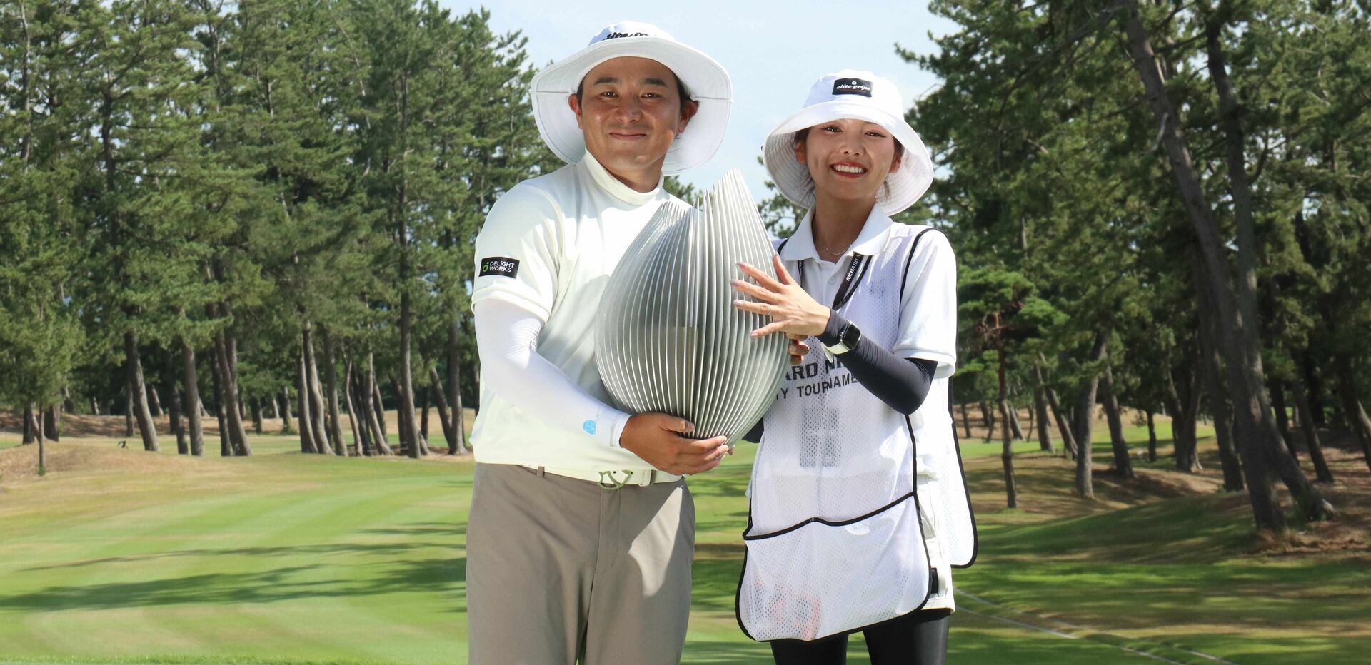 池村寛世が3打差逆転、結婚後の初Vを3年ぶり通算3勝目で飾る