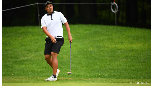 初日から大爆発。首位は10アンダーの小斉平。バーディどれだけ取れたんだ？