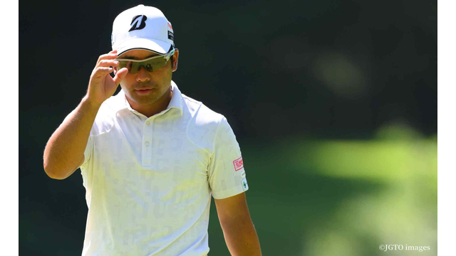 歴代2番目の通算17アンダーで比嘉が首位、予選カットは最多の8アンダー、ホールインワンも最多3人。２Rも怒涛の展開
