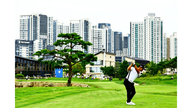 Higa goes one clear at Shinhan Donghae Open