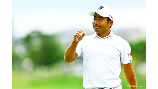 比嘉一貴が貫録の単独首位獲り「自分から落とす真似をしないよう」大混戦で22年覇者＆キングが沈着