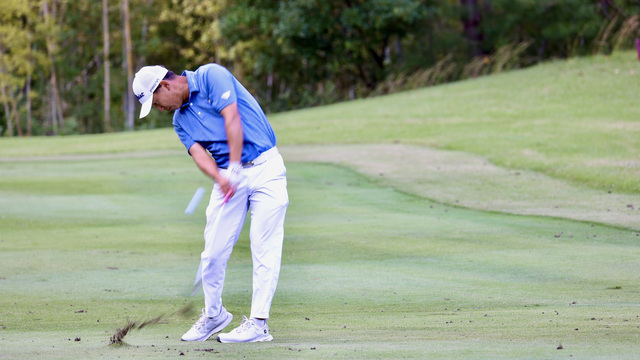 初めての単独首位に最後はご愛嬌！長谷川貴優が5アンダーで首位タイ
