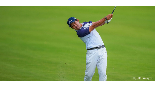 台風もなんの。「まだ初日」金谷拓実が1差の4位