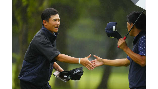 岡田晃平が史上4人目の快挙にむけ好位置