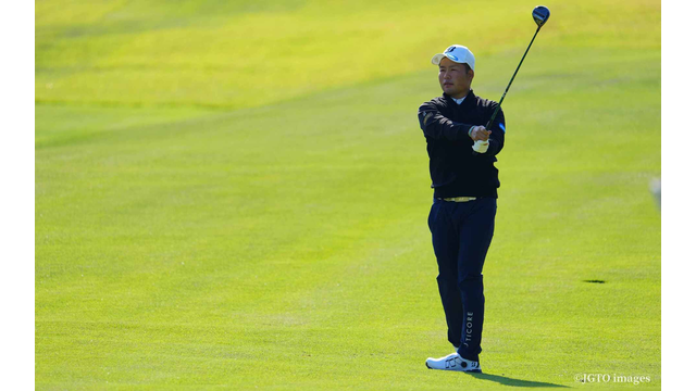 ダボ→イーグルで起死回生。砂川公佑が切実な首位発進