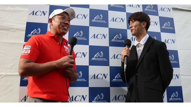 堀川未来夢が“ラウンド解説”しながら2打差2位