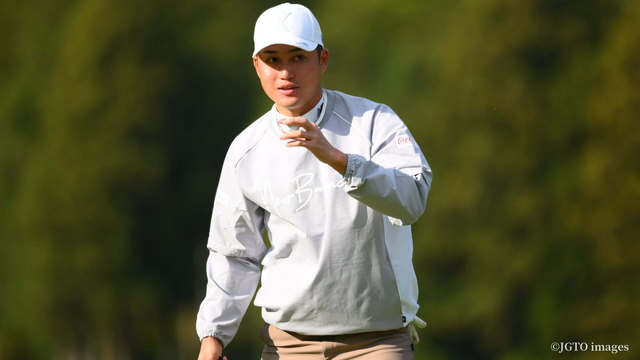 古川龍之介がパー70でのコース新「62」で上昇、5位で最終日へ