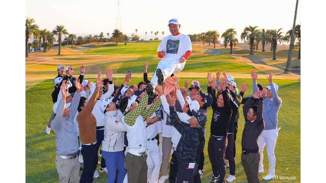 「みんなのリーダー」谷口徹が涙、涙のシード落ち「33年間お疲れ様でした」後輩たちの出迎えに感泣