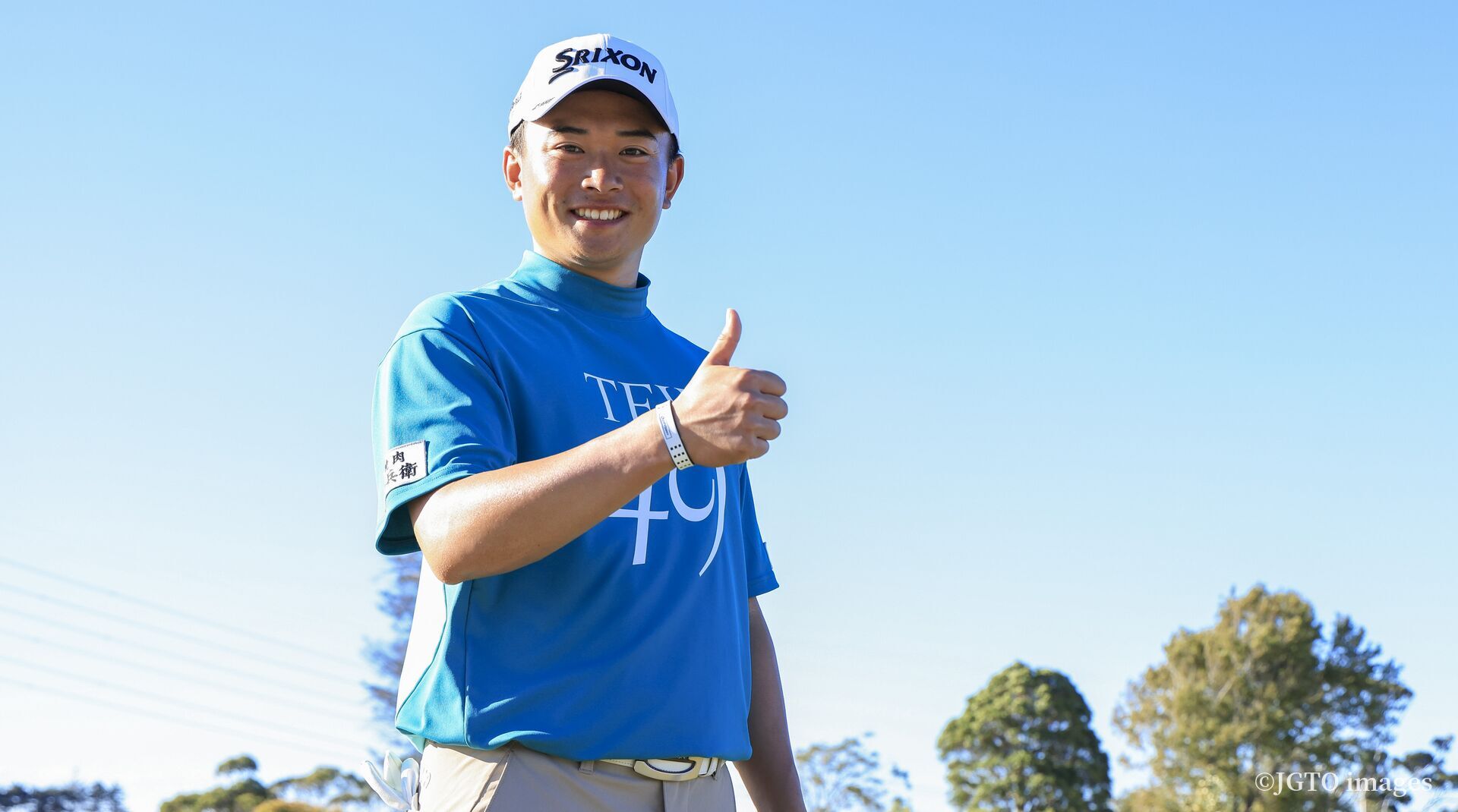 岡田晃平が首位浮上、JGTO勢は27人が決勝へ