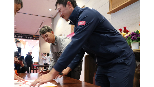 阿久津未来也は中止でも出勤、サイン会を実施