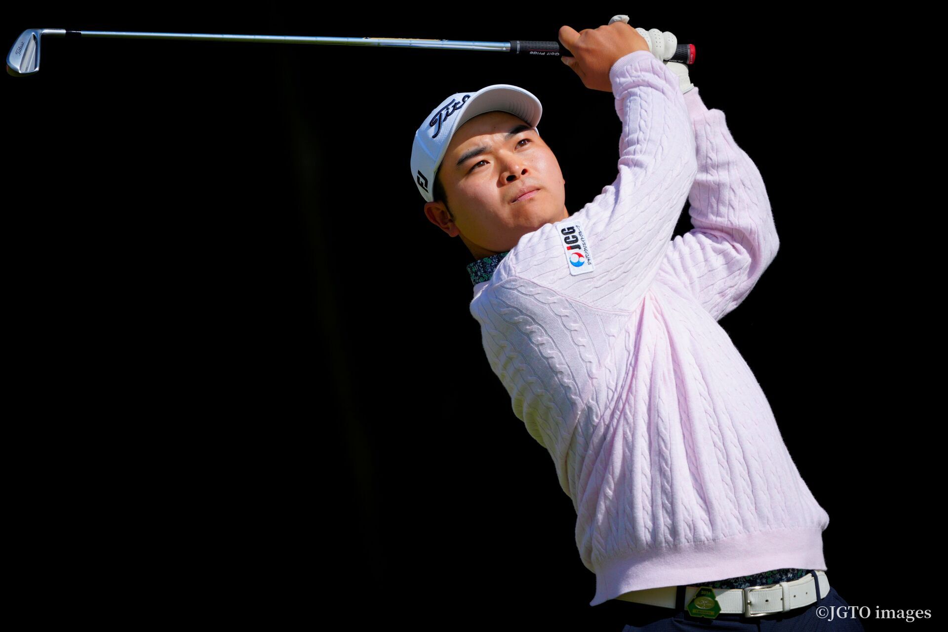 “年間王者”が謙虚に上昇。若原亮太が4打差チャンス