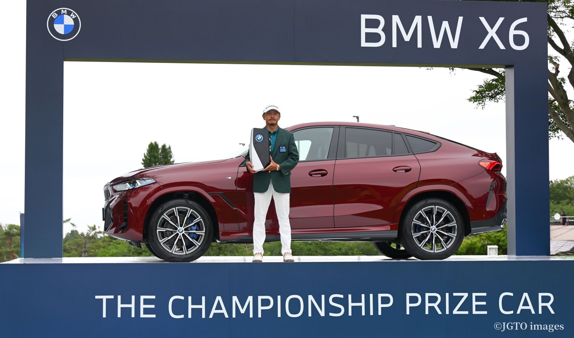 4人きょうだいの3番目。岩田寛は新しいBMWをどうする?