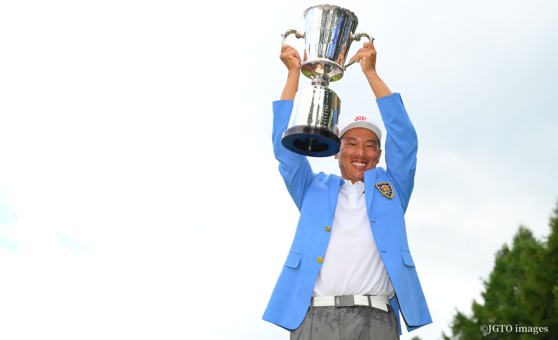 44歳の内藤寛太郎が大会記録で、プロ21年目の福島県勢初Vを達成
