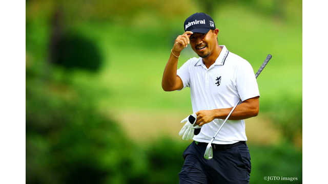 小平智が単独トップ、通算2オーバー58位タイまでの73人が決勝へ