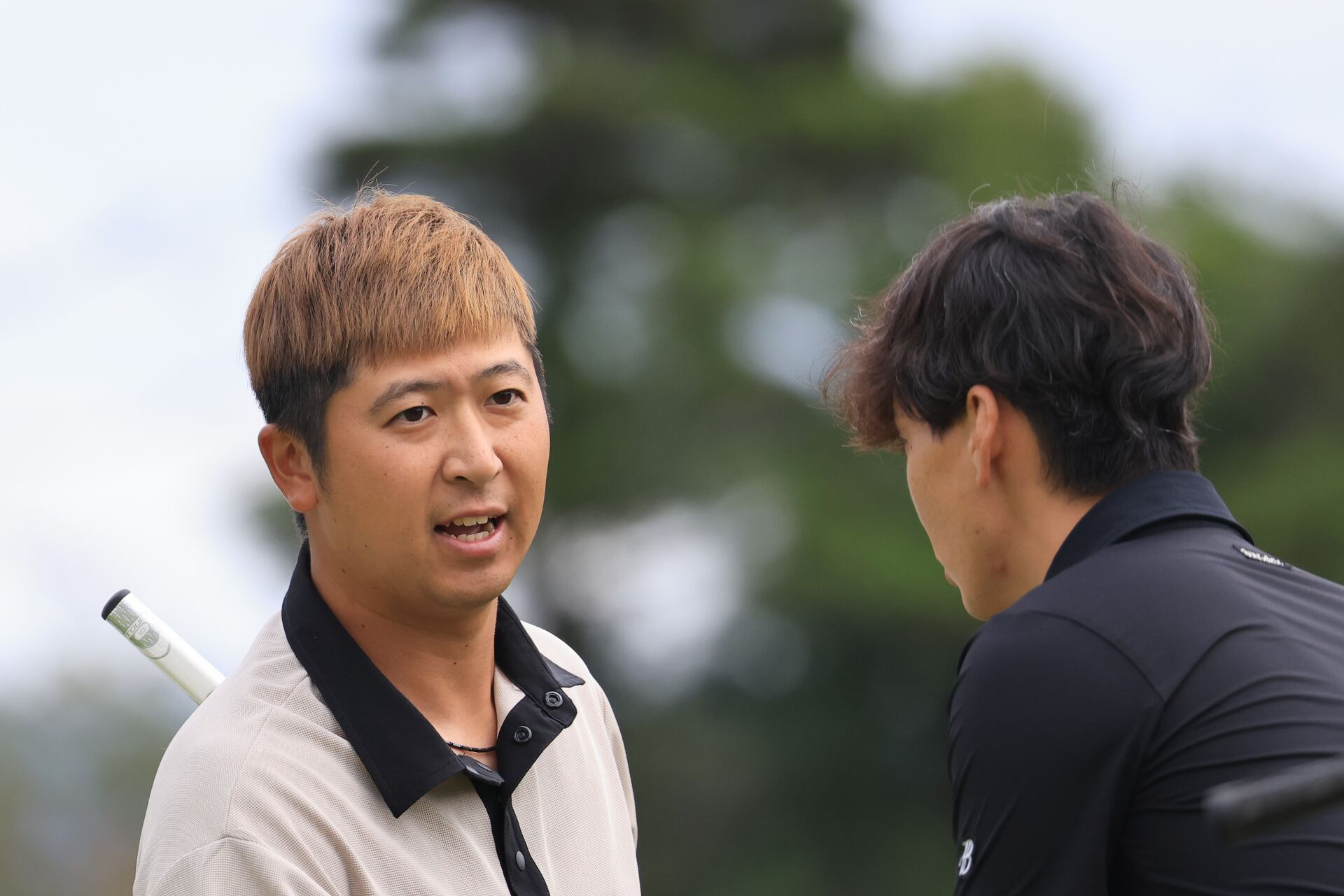 「ACNツアーは守ったら負け」　3位発進の長谷川大晃がこだわる攻めのゴルフと髪の色