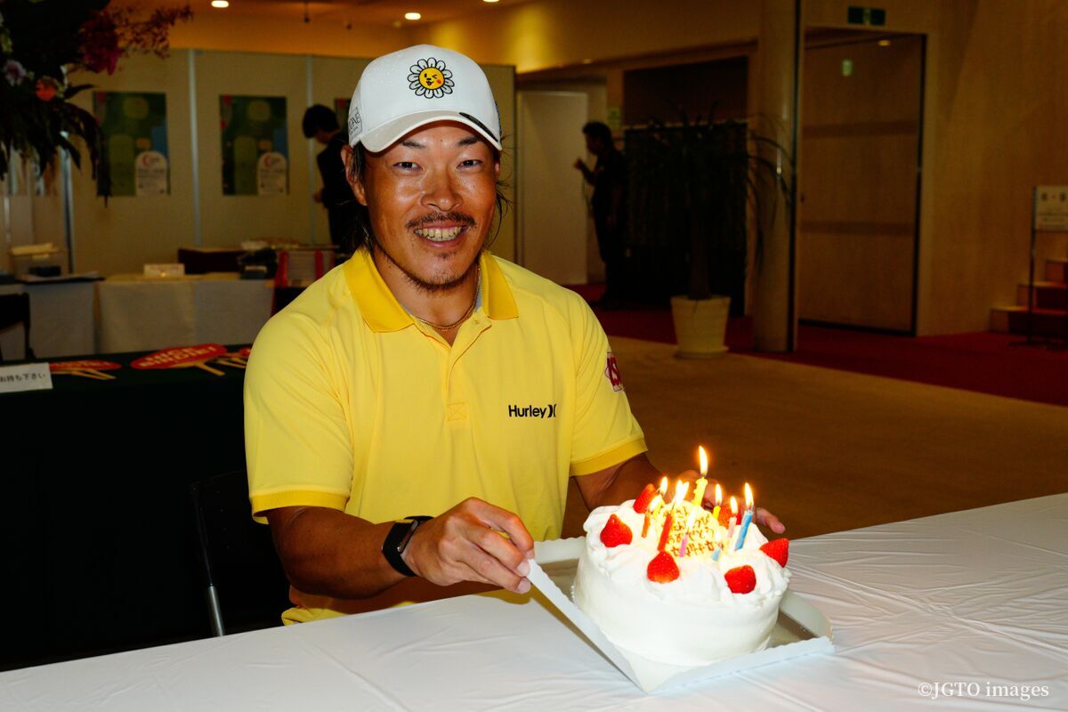 17番のパーオンで発注が決まった。藤本佳則とお誕生日ケーキ