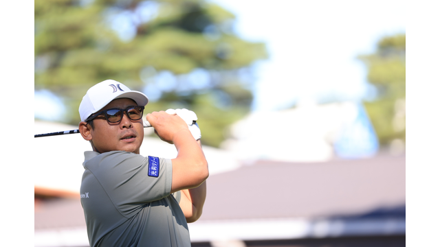 藤本佳則の教えを胸に。尾崎慶輔が首位と２打差の２位タイへ浮上