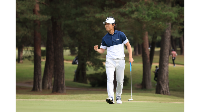 会心のバーディ締め！松本将汰が首位タイで明日の最終日へ
