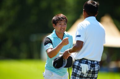 Rookie Tomohiro Ishizaka jumped up to 3T, given himself a big chance for 1st Tour victory